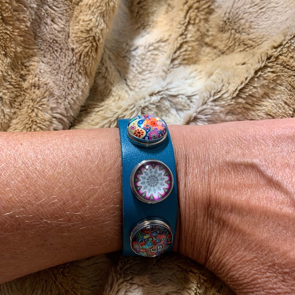 Snap Bracelet with 5 snaps - Picture 5 of 5